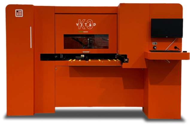 A képen a termék, egy Vitap K3 cnc megmunkáló központ látható.