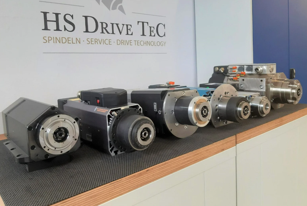 Különböző elektrotengelyek a HS Drive TeC műhelyében