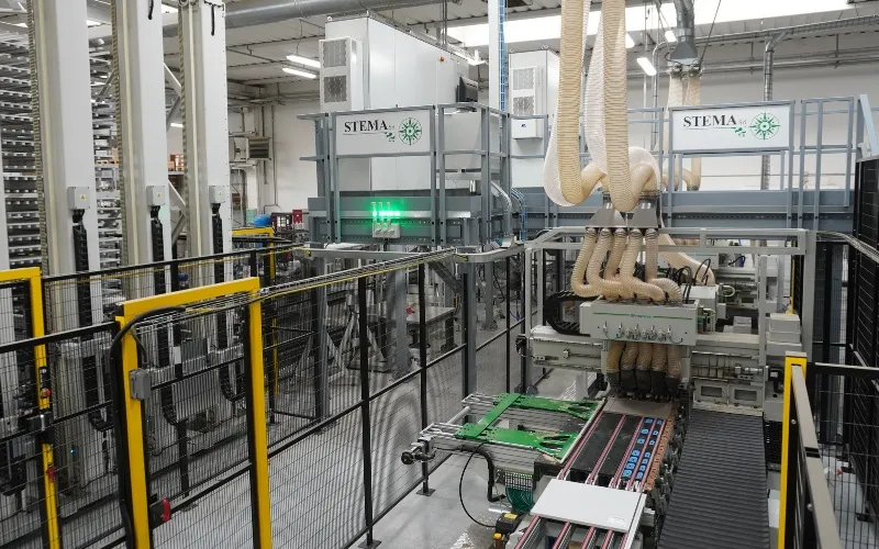 STEMA automatizált gyártócella üzemi környezetben
